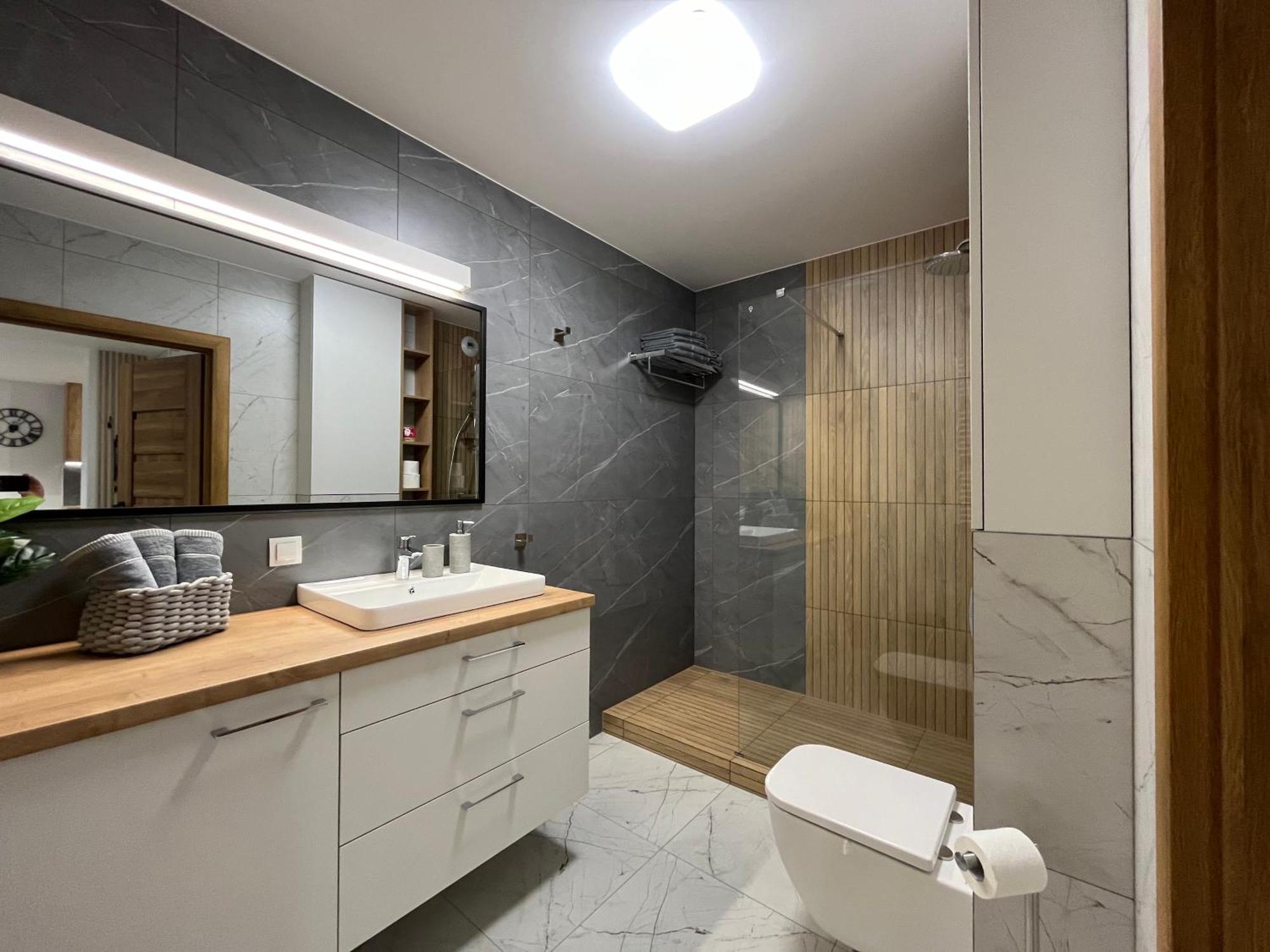 45 Apartment Breslau